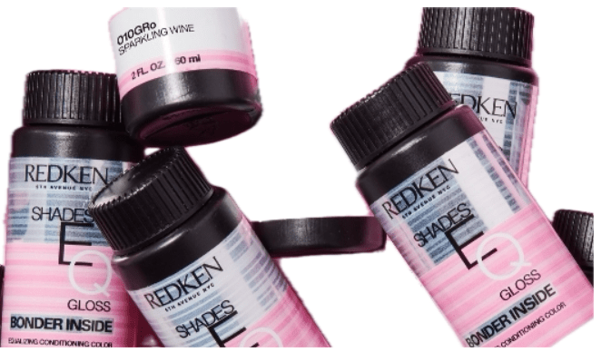 Comparaison entre Gloss vs. Patine vs. Coloration Permanente pour des cheveux brillants et colorés.