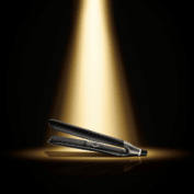 Lisseur GHD Chronos Noir pour un coiffage haute définition, rapide et précis avec technologie HD motion-responsive.